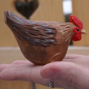 Ruda kura do koszyczka